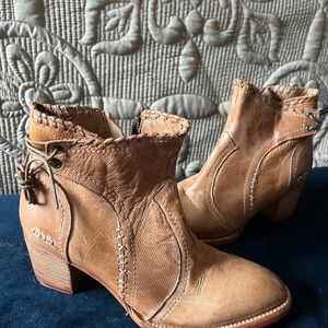Brand new Bed Stu booties NIB/tags size 9